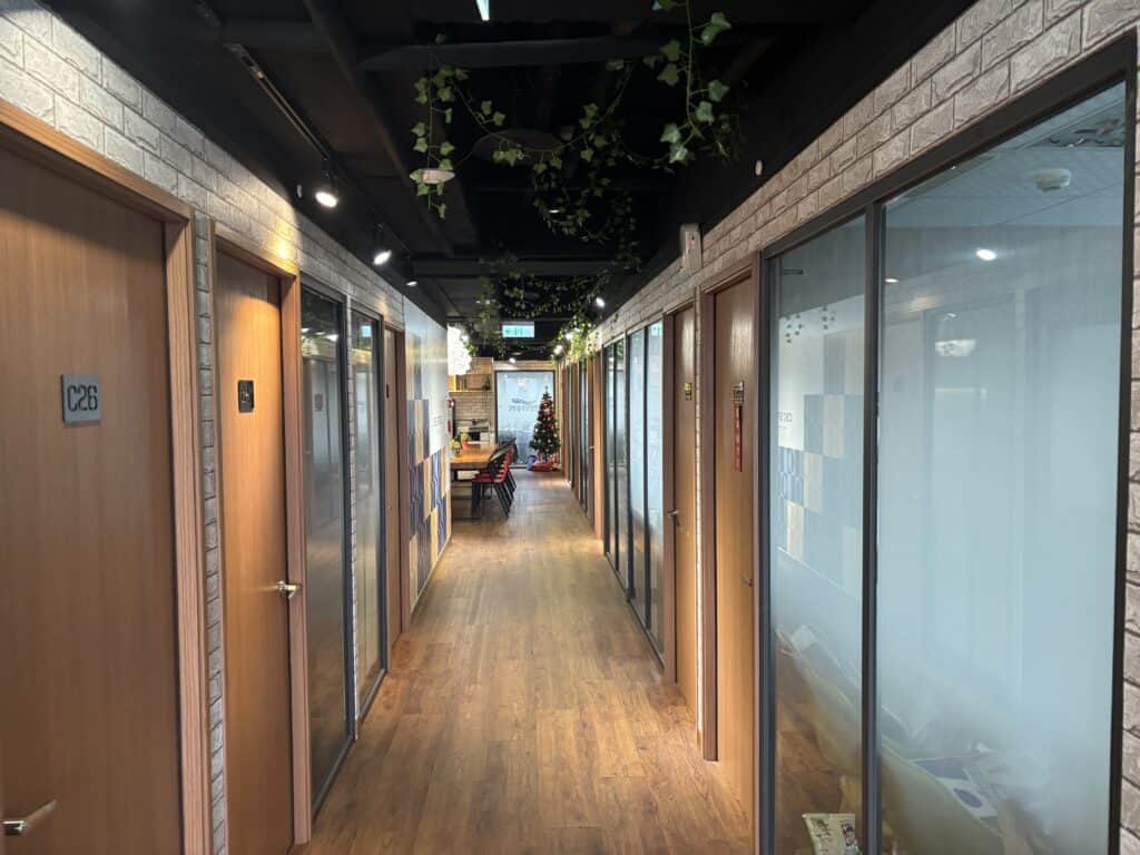 cbc市府館-走廊1 【信義區商務中心推薦】CBC SPACE - 市府館 走廊 photo by Kelvin